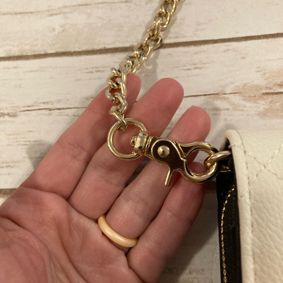 Betsey Johnson Lovely Brunch 3D Flower Faux Leather Wallet On A Chain Crossbody - Picture 14 of 16